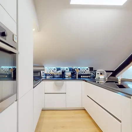 Triplex Cozy Serenity Entree Privee Au Calme Rue Sans Issue * ברטראנז'