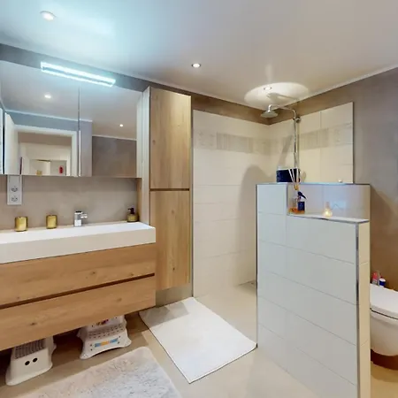 Triplex Cozy Serenity Entree Privee Au Calme Rue Sans Issue דירה *